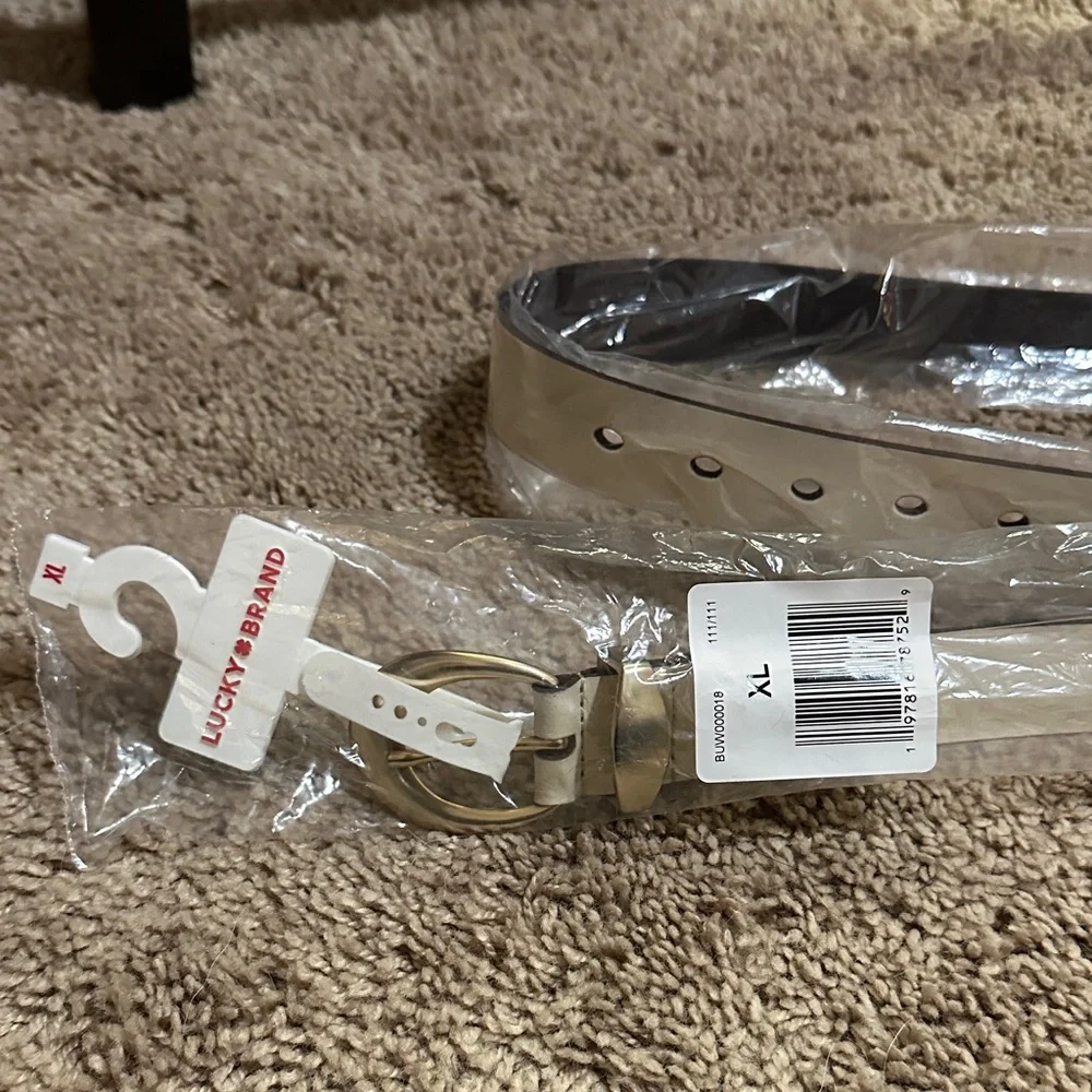 Lucky Brand Cream Leather Women’s Belt with Gold Buckle